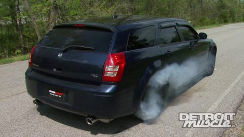 Dodge Magnum Hemi Wagon Transformed Into a Grocery Gladiator