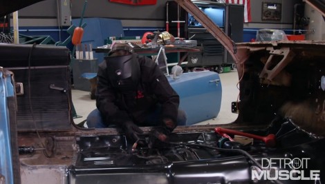 Sustitución del piso de nuestro Dodge Charger del 69