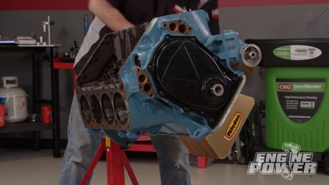 El Big Block Mopar de 512ci pasa de ser un motor de calle a una bala de carreras