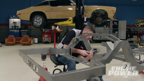 Chasis de Camaro personalizado con componentes de competición