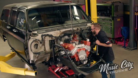 Final Install: '91 Suburban Gets Its 383 Stroker And 4-Link Suspension