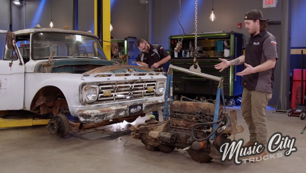 Swapping a Ford 300 In A 1964 F350 Flatbed Shop Truck