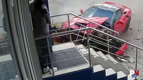 Unlicensed Teen, Kia Recall, Porsche Taycan, Sleeping Tesla Employee, Drunk Garbage Truck Driver, And Fast Fails