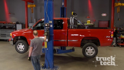 Añadiendo estilo noventero a un GMC Daily Driver del 2000