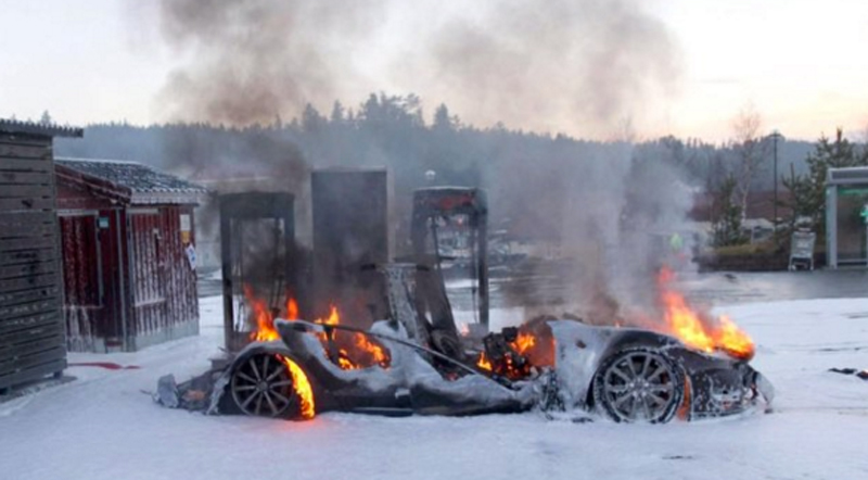 Tesla Catches Fire At Supercharging Station In Norway... Burns To The Ground! 