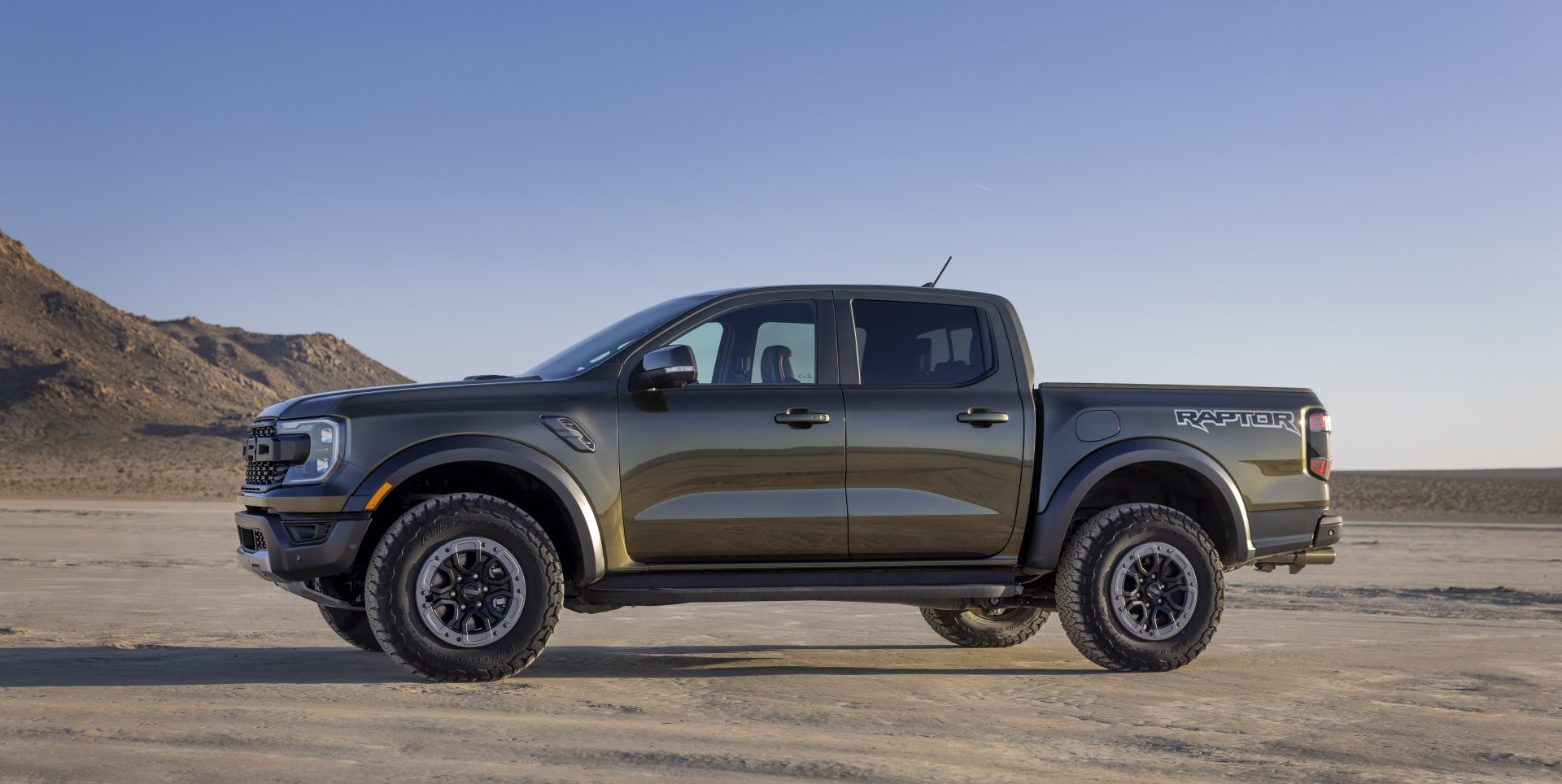 The Redesigned Next-Gen 2024 Ford Ranger Finally Revealed