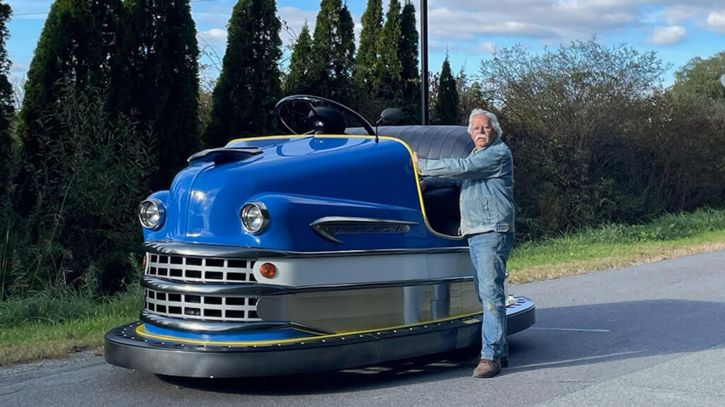 giant bumper car by Dan Hryhorcoff