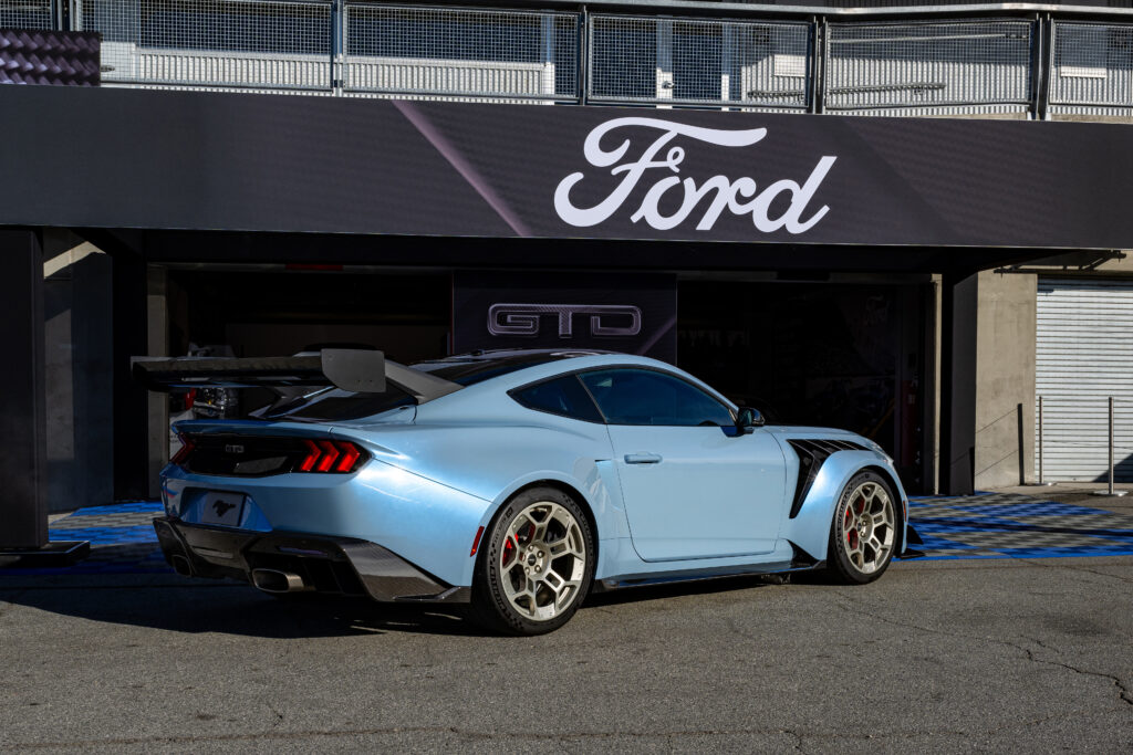 Although the GTD is a major leap forward in terms of performance, it still retains the Mustang’s signature look and feel. The car’s aggressive design cues, including the large rear wing and wide stance, give it a racing pedigree, but it’s unmistakably a Mustang at heart.